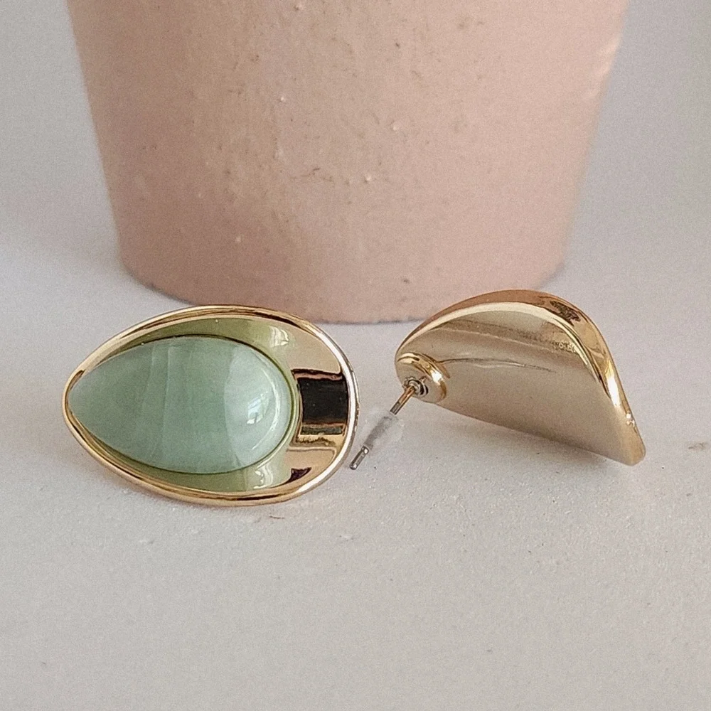 Gold Tone Sage‎ Green Marbled Resin Teardrop Stud Earrings 1 Inch NEW